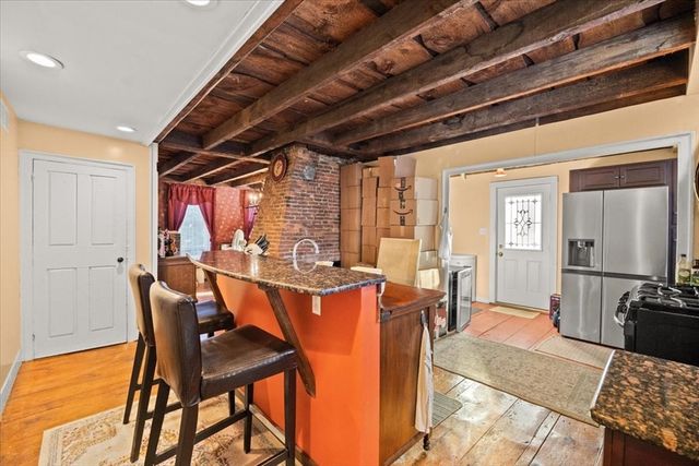 24 First St, Taunton, MA 02780