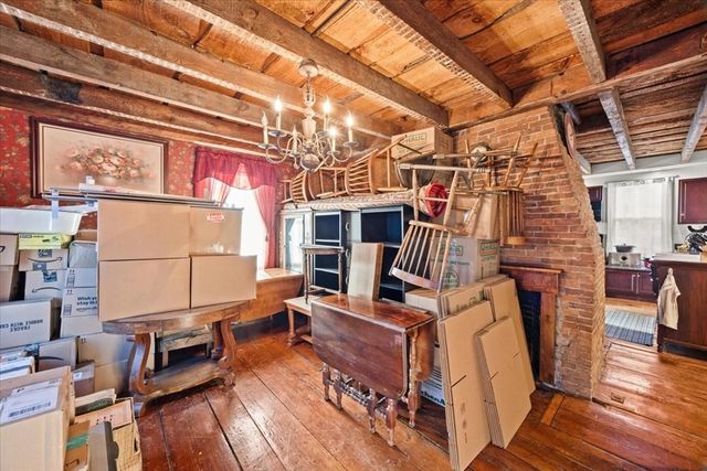 24 First St, Taunton, MA 02780