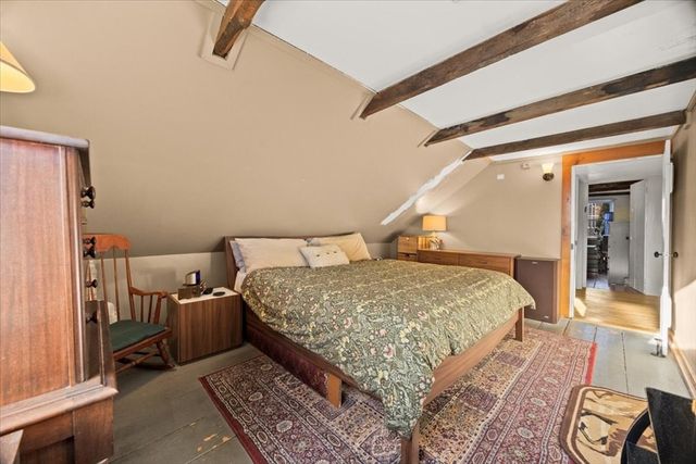 24 First St, Taunton, MA 02780