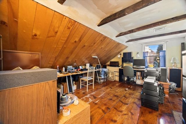 24 First St, Taunton, MA 02780