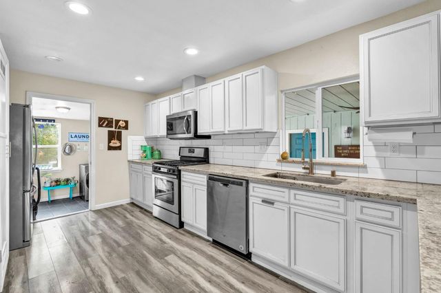 3534 Becerra Way, Sacramento, CA 95821