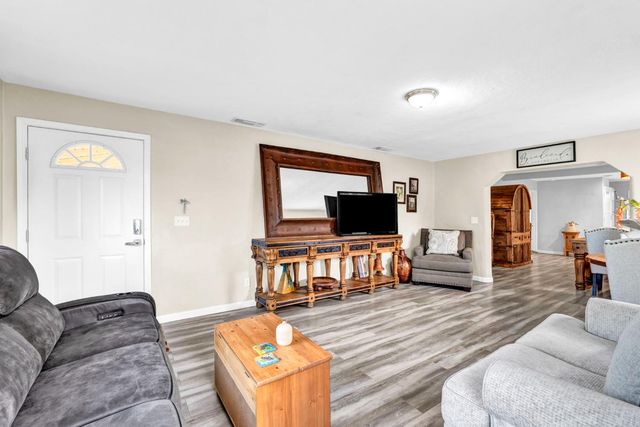 3534 Becerra Way, Sacramento, CA 95821