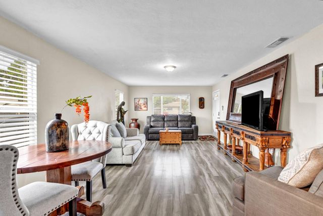3534 Becerra Way, Sacramento, CA 95821