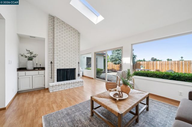 2405 Griffanti Ct, Martinez, CA 94553