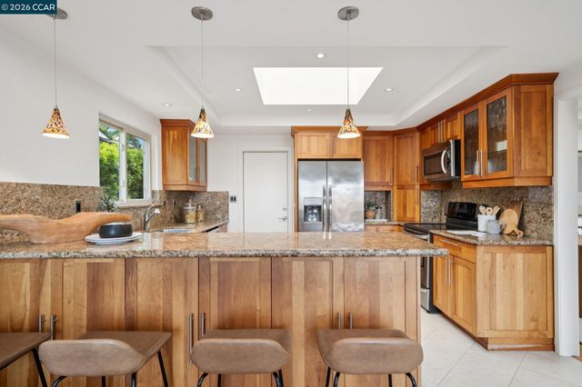 2405 Griffanti Ct, Martinez, CA 94553