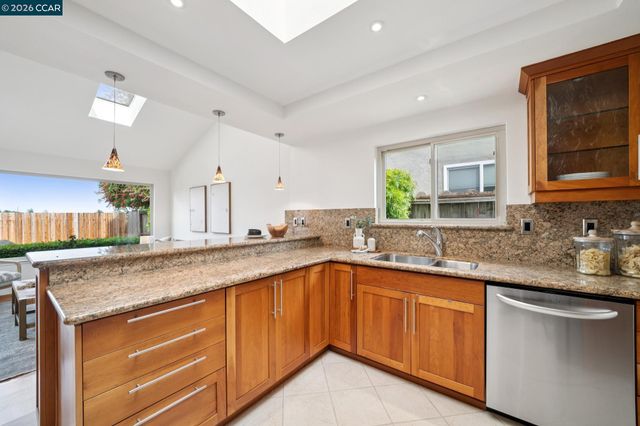 2405 Griffanti Ct, Martinez, CA 94553