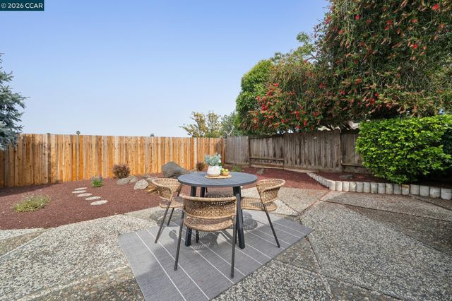 2405 Griffanti Ct, Martinez, CA 94553