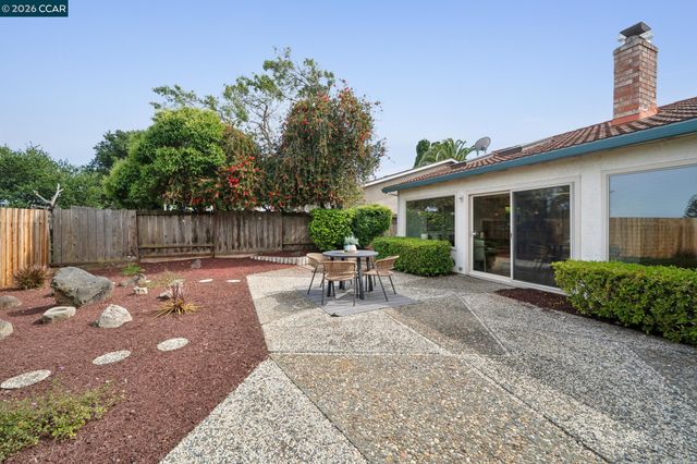 2405 Griffanti Ct, Martinez, CA 94553