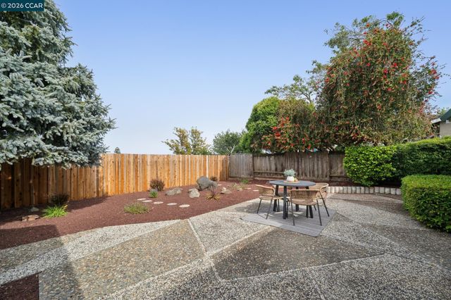 2405 Griffanti Ct, Martinez, CA 94553