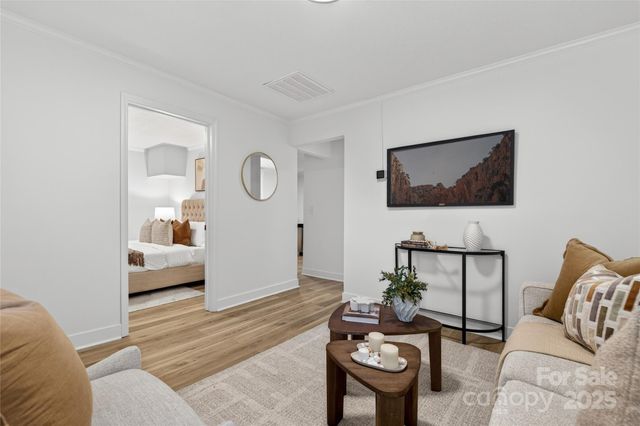 1001 N Ransom Street, Gastonia, NC 28052