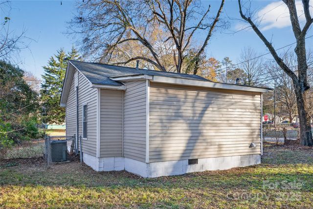 1001 N Ransom Street, Gastonia, NC 28052