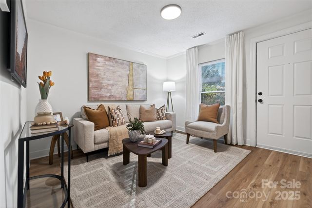 1001 N Ransom Street, Gastonia, NC 28052