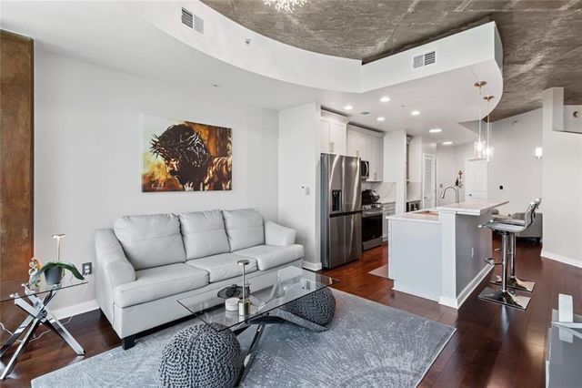 400 W Peachtree Street NW 2403, Atlanta, GA 30308