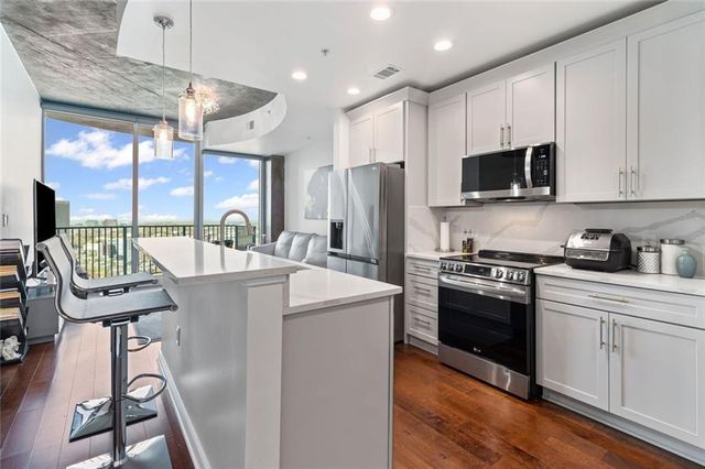 400 W Peachtree Street NW 2403, Atlanta, GA 30308