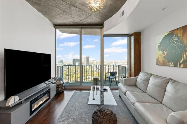 400 W Peachtree Street NW 2403, Atlanta, GA 30308