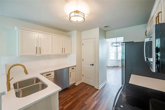 1376 Koble Mill Lane, Riverdale, GA 30296