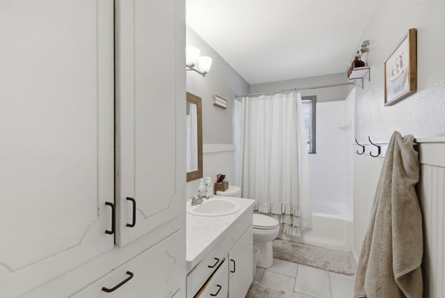 1224 N Texas Street, De Leon, TX 76444