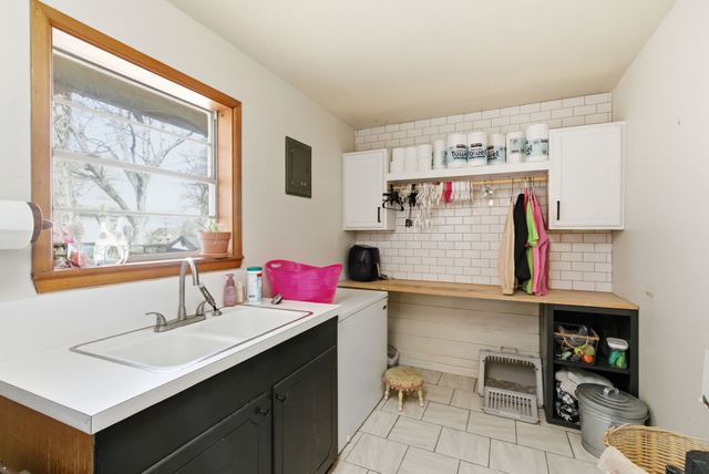 1224 N Texas Street, De Leon, TX 76444