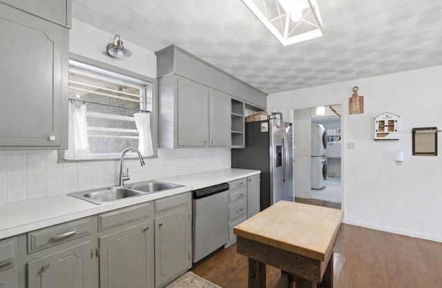 1224 N Texas Street, De Leon, TX 76444