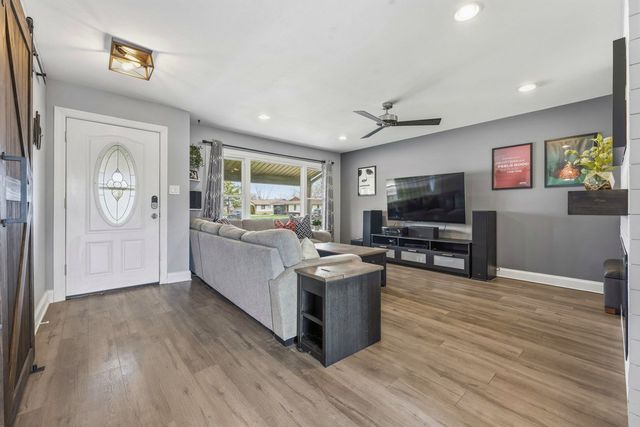 441 Walnut Lane, Elk Grove Village, IL 60007