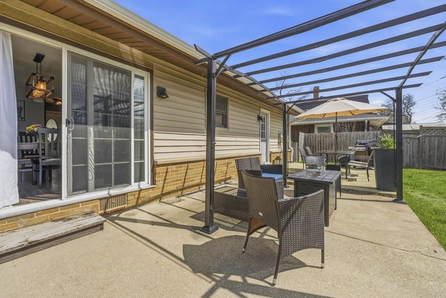 441 Walnut Lane, Elk Grove Village, IL 60007