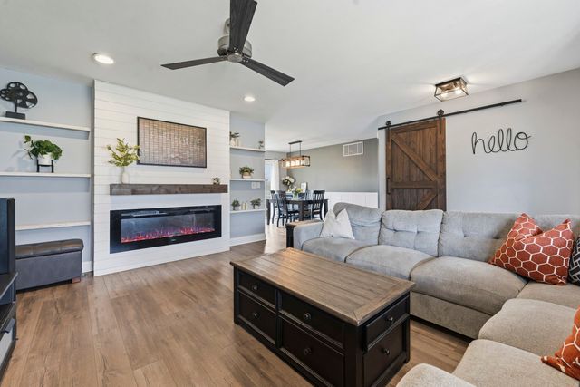 441 Walnut Lane, Elk Grove Village, IL 60007