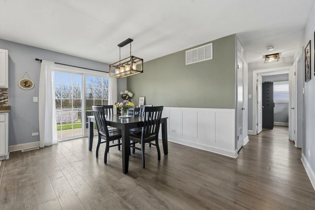 441 Walnut Lane, Elk Grove Village, IL 60007