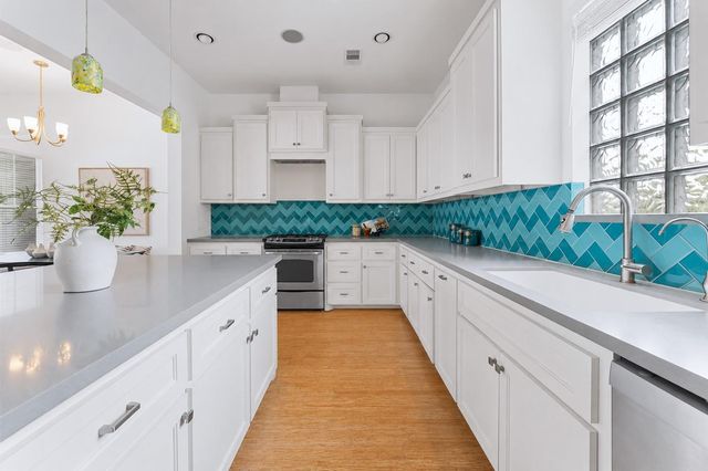 1121 Moy Street, Houston, TX 77007