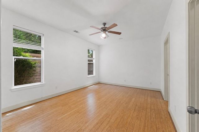 1121 Moy Street, Houston, TX 77007