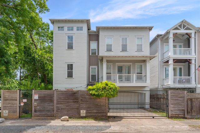 1121 Moy Street, Houston, TX 77007