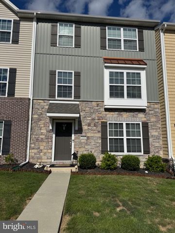 5160 LAUREL VALLEY LN, Enola, PA 17025