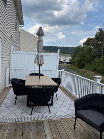 5160 LAUREL VALLEY LN, Enola, PA 17025