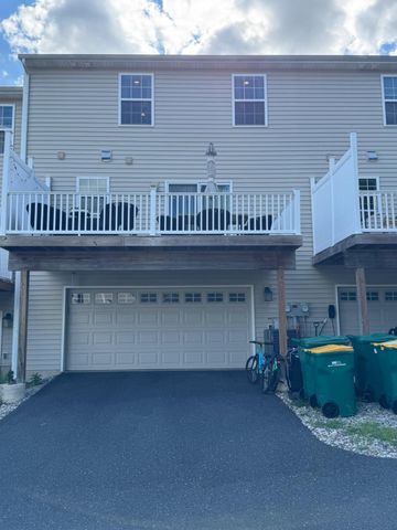 5160 LAUREL VALLEY LN, Enola, PA 17025