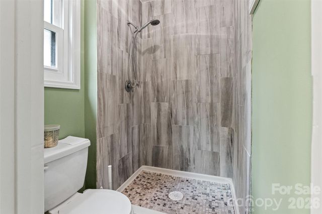 6100 Honeysuckle Lane, Charlotte, NC 28212