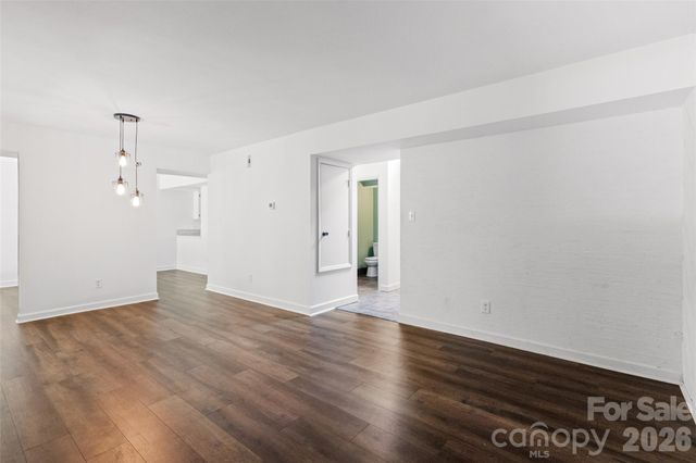 6100 Honeysuckle Lane, Charlotte, NC 28212