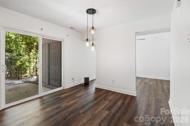 6100 Honeysuckle Lane, Charlotte, NC 28212