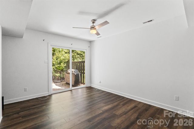 6100 Honeysuckle Lane, Charlotte, NC 28212