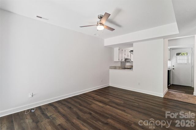 6100 Honeysuckle Lane, Charlotte, NC 28212