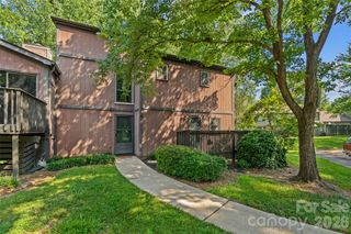 6100 Honeysuckle Lane, Charlotte, NC 28212