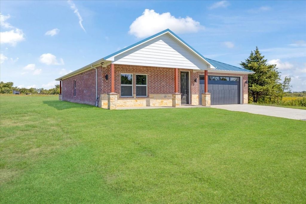452 Spalding Road, Sherman, TX 75092