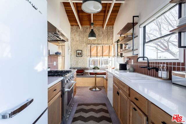 6405 Tamarisk Avenue, Twentynine Palms, CA 92277