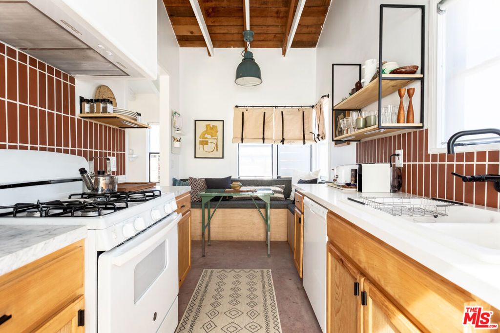 Image 11 of property listing at 6405 Tamarisk Avenue, Twentynine Palms, CA 92277