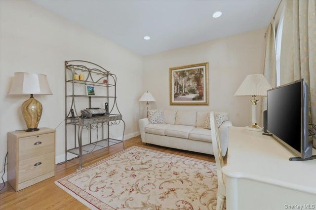 8 Hilltop Drive, Yorktown Heights, NY 10598