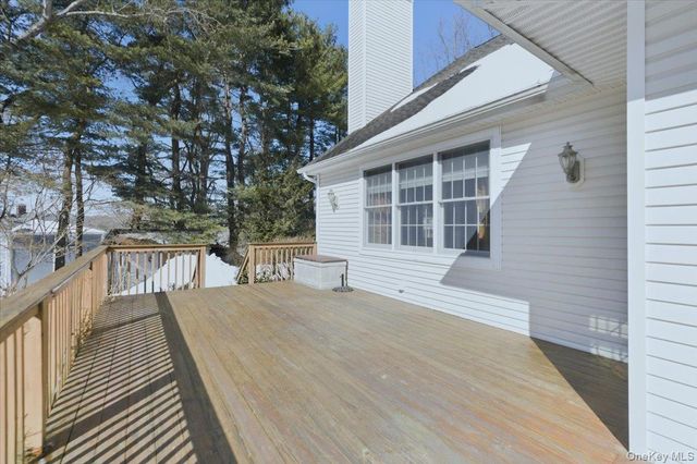 8 Hilltop Drive, Yorktown Heights, NY 10598