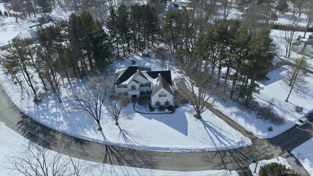 8 Hilltop Drive, Yorktown Heights, NY 10598