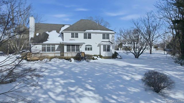 8 Hilltop Drive, Yorktown Heights, NY 10598