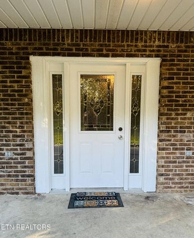 702 Iris Ave, Jamestown, TN 38556