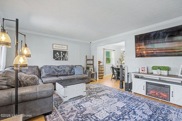2609 Aylesbury Ct, Louisville, KY 40242