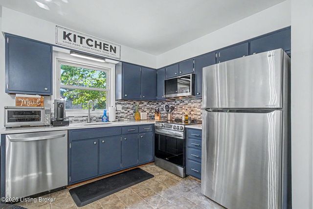 2609 Aylesbury Ct, Louisville, KY 40242