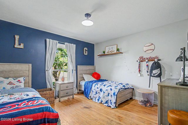 2609 Aylesbury Ct, Louisville, KY 40242